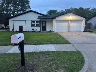 5752 Shipp Drive, Watauga, TX 76148
