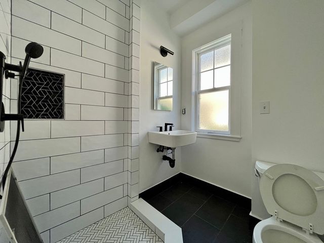 72 Everett St 1, Arlington, MA 02474