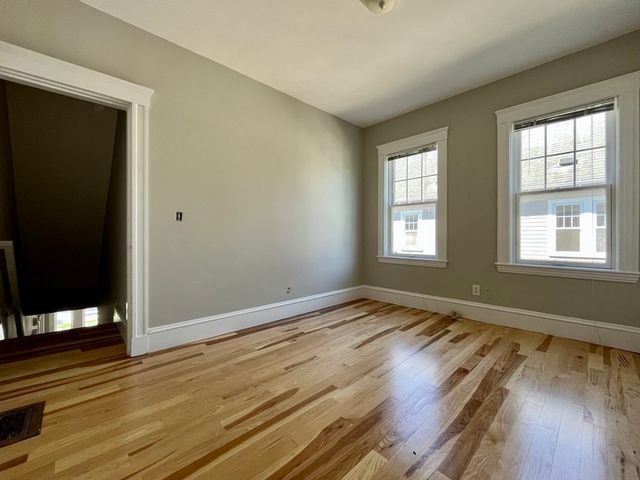 72 Everett St 1, Arlington, MA 02474