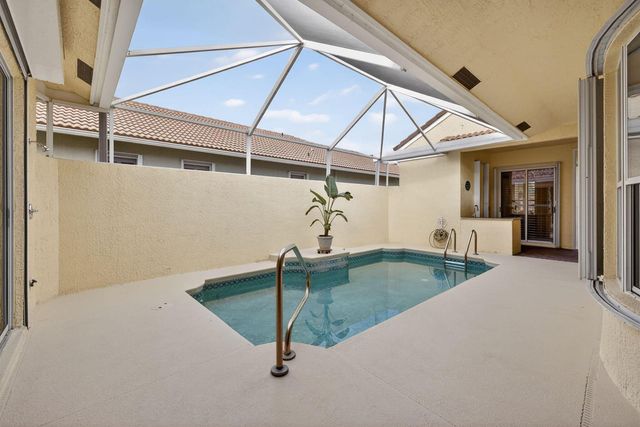 3305 Caracal Drive, Fort Pierce, FL 34949