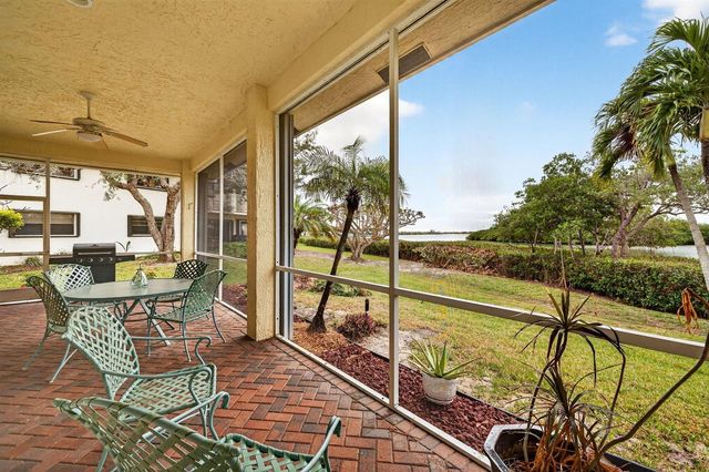 3305 Caracal Drive, Fort Pierce, FL 34949