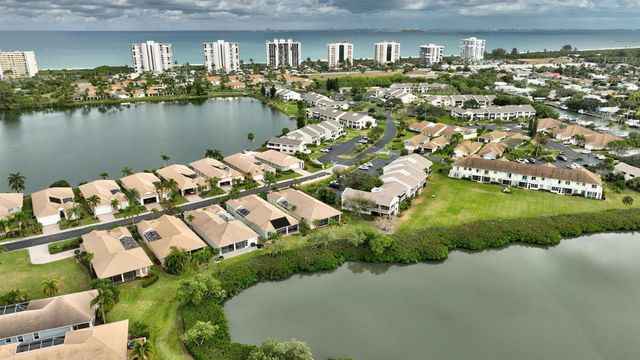 3305 Caracal Drive, Fort Pierce, FL 34949