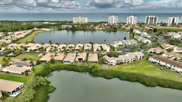 3305 Caracal Drive, Fort Pierce, FL 34949