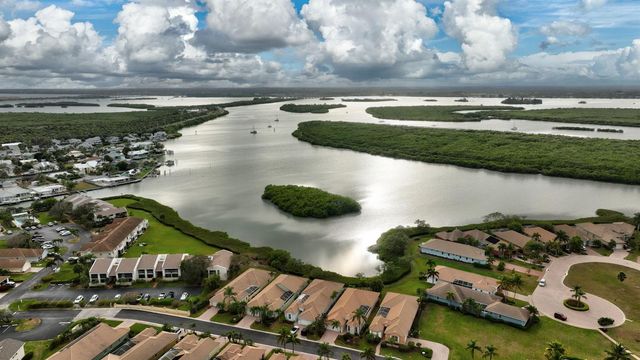 3305 Caracal Drive, Fort Pierce, FL 34949