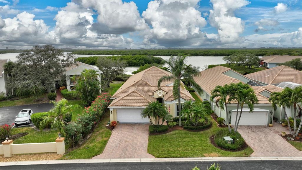 3305 Caracal Drive, Fort Pierce, FL 34949