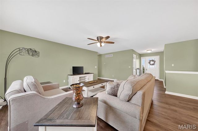 420 Paddington Court, Troy, MO 63379