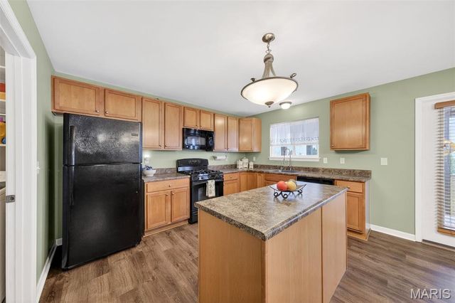 420 Paddington Court, Troy, MO 63379