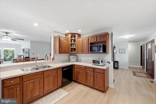 16335 BACK RD, Strasburg, VA 22657