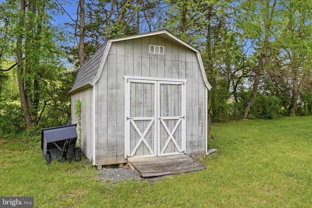 16335 BACK RD, Strasburg, VA 22657
