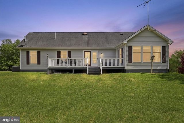 16335 BACK RD, Strasburg, VA 22657