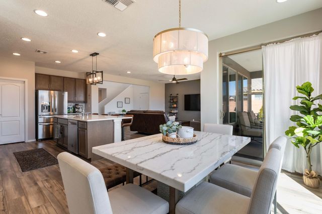 6806 Sydney Drive NE, Rio Rancho, NM 87144