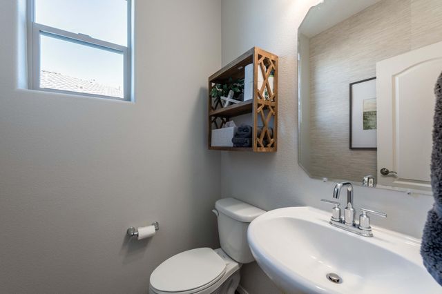 6806 Sydney Drive NE, Rio Rancho, NM 87144