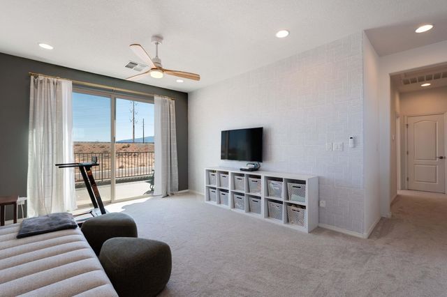 6806 Sydney Drive NE, Rio Rancho, NM 87144