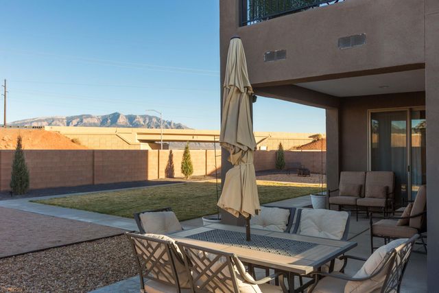 6806 Sydney Drive NE, Rio Rancho, NM 87144