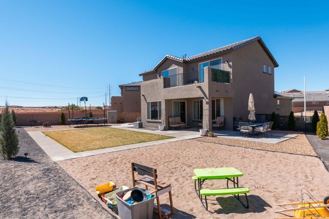 6806 Sydney Drive NE, Rio Rancho, NM 87144