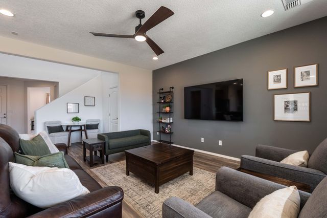 6806 Sydney Drive NE, Rio Rancho, NM 87144