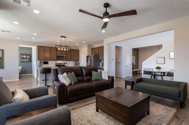 6806 Sydney Drive NE, Rio Rancho, NM 87144