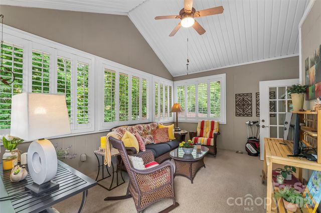 483 Cross Creek Drive 26, Marion, NC 28752