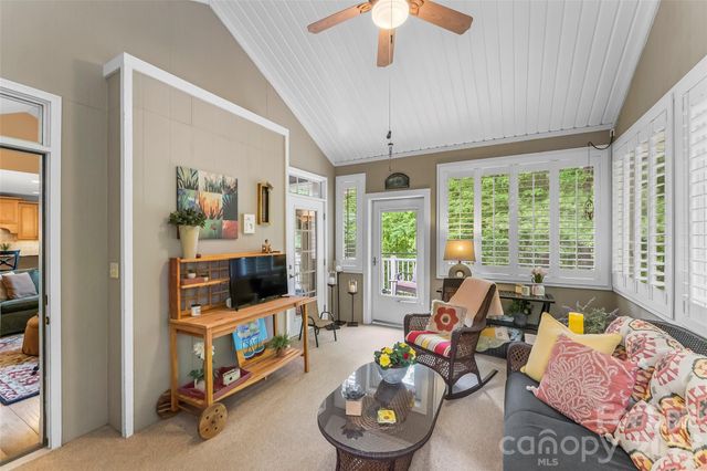 483 Cross Creek Drive 26, Marion, NC 28752