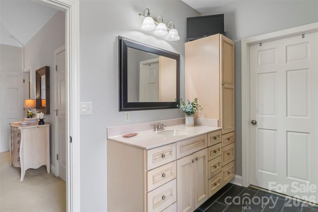 483 Cross Creek Drive 26, Marion, NC 28752