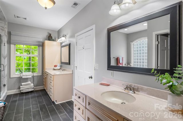 483 Cross Creek Drive 26, Marion, NC 28752