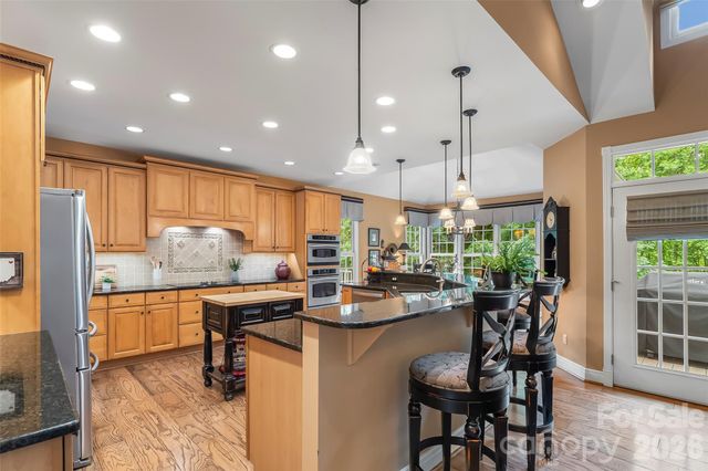 483 Cross Creek Drive 26, Marion, NC 28752