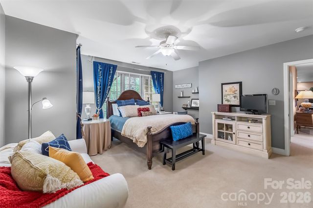 483 Cross Creek Drive 26, Marion, NC 28752