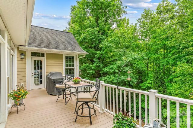 483 Cross Creek Drive 26, Marion, NC 28752