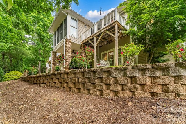 483 Cross Creek Drive 26, Marion, NC 28752