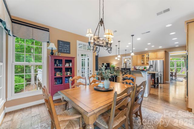 483 Cross Creek Drive 26, Marion, NC 28752