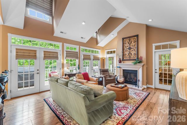 483 Cross Creek Drive 26, Marion, NC 28752