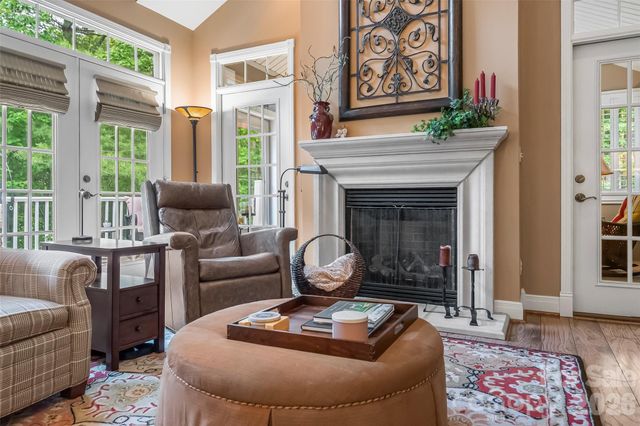 483 Cross Creek Drive 26, Marion, NC 28752