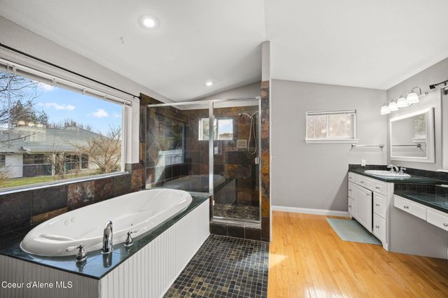 5177 E Shore CV, Post Falls, ID 83854