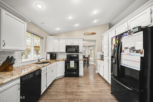 5177 E Shore CV, Post Falls, ID 83854