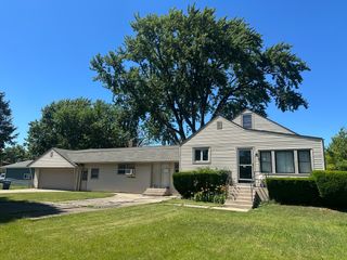 100 Country Club Drive, Northlake, IL 60164