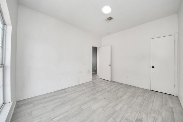 10217 Teneha Drive A, Houston, TX 77033