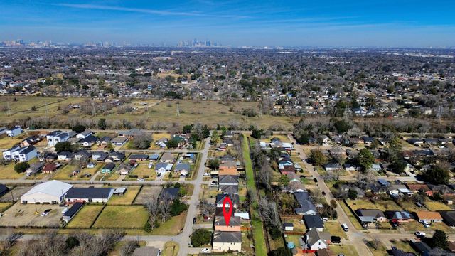 10217 Teneha Drive A, Houston, TX 77033