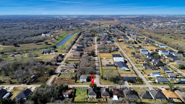 10217 Teneha Drive A, Houston, TX 77033