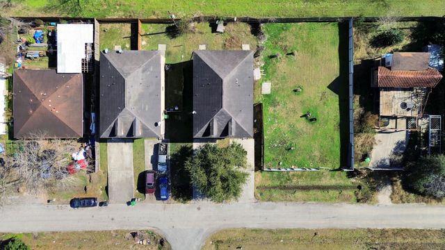 10217 Teneha Drive A, Houston, TX 77033