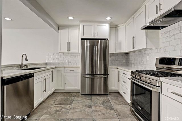 7924 Woodman Avenue 22, Panorama City, CA 91402