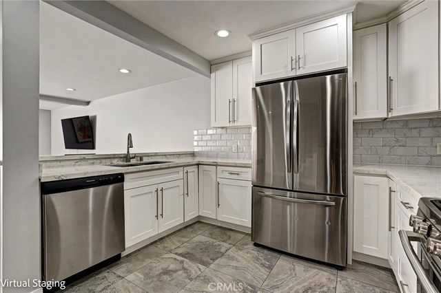 7924 Woodman Avenue 22, Panorama City, CA 91402