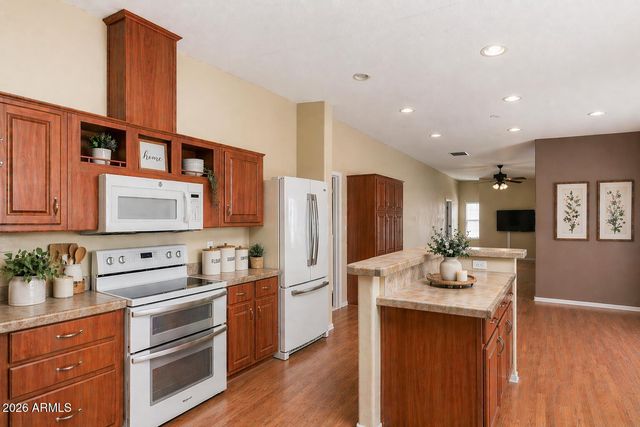 23851 W TETHER Trail, Wittmann, AZ 85361