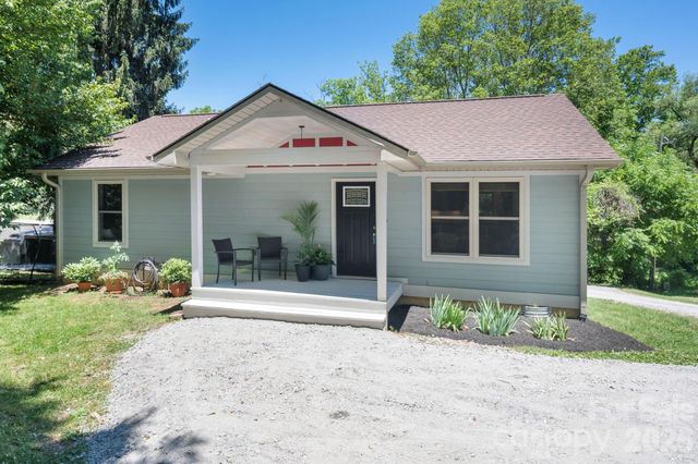 2546 Old Clyde Road, Clyde, NC 28721