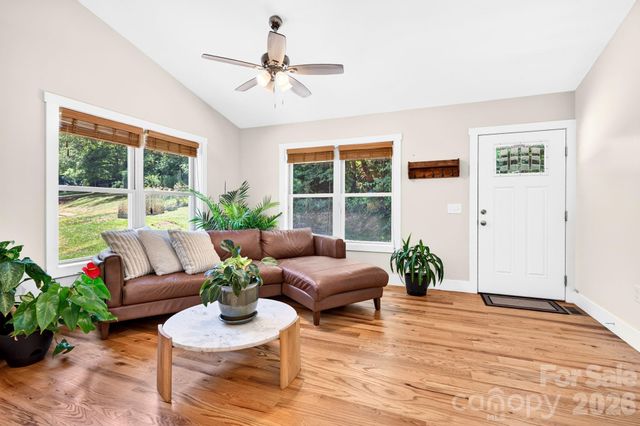 2546 Old Clyde Road, Clyde, NC 28721
