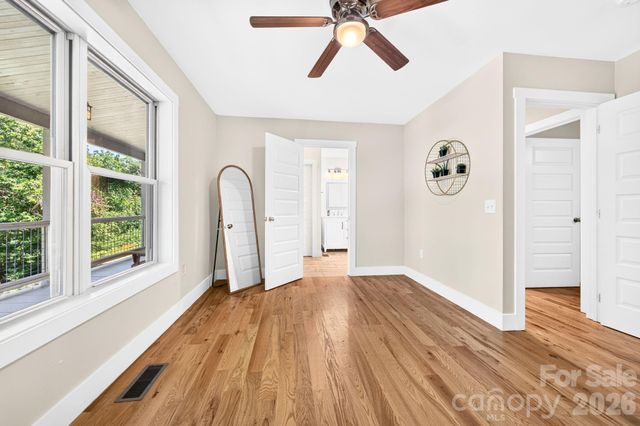 2546 Old Clyde Road, Clyde, NC 28721