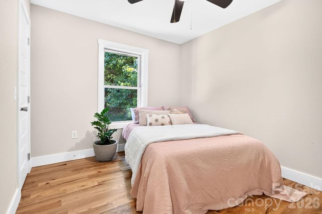 2546 Old Clyde Road, Clyde, NC 28721