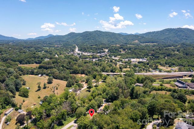 2546 Old Clyde Road, Clyde, NC 28721