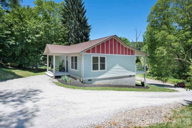 2546 Old Clyde Road, Clyde, NC 28721