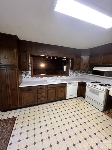 74 Fleetwood Drive SW, Concord, NC 28027