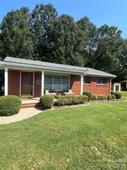74 Fleetwood Drive SW, Concord, NC 28027